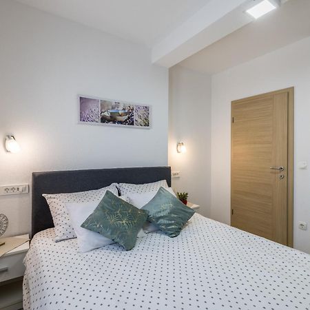 Apart Sa Terasom 250M Od Plaze,Parking,Wi Fi,Rostilj 特罗吉尔 外观 照片