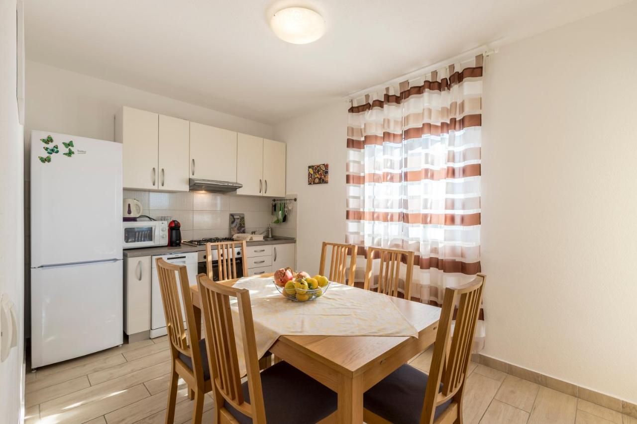 Apart Sa Terasom 250M Od Plaze,Parking,Wi Fi,Rostilj 特罗吉尔 外观 照片
