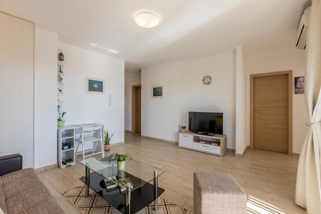 Apart Sa Terasom 250M Od Plaze,Parking,Wi Fi,Rostilj 特罗吉尔 外观 照片