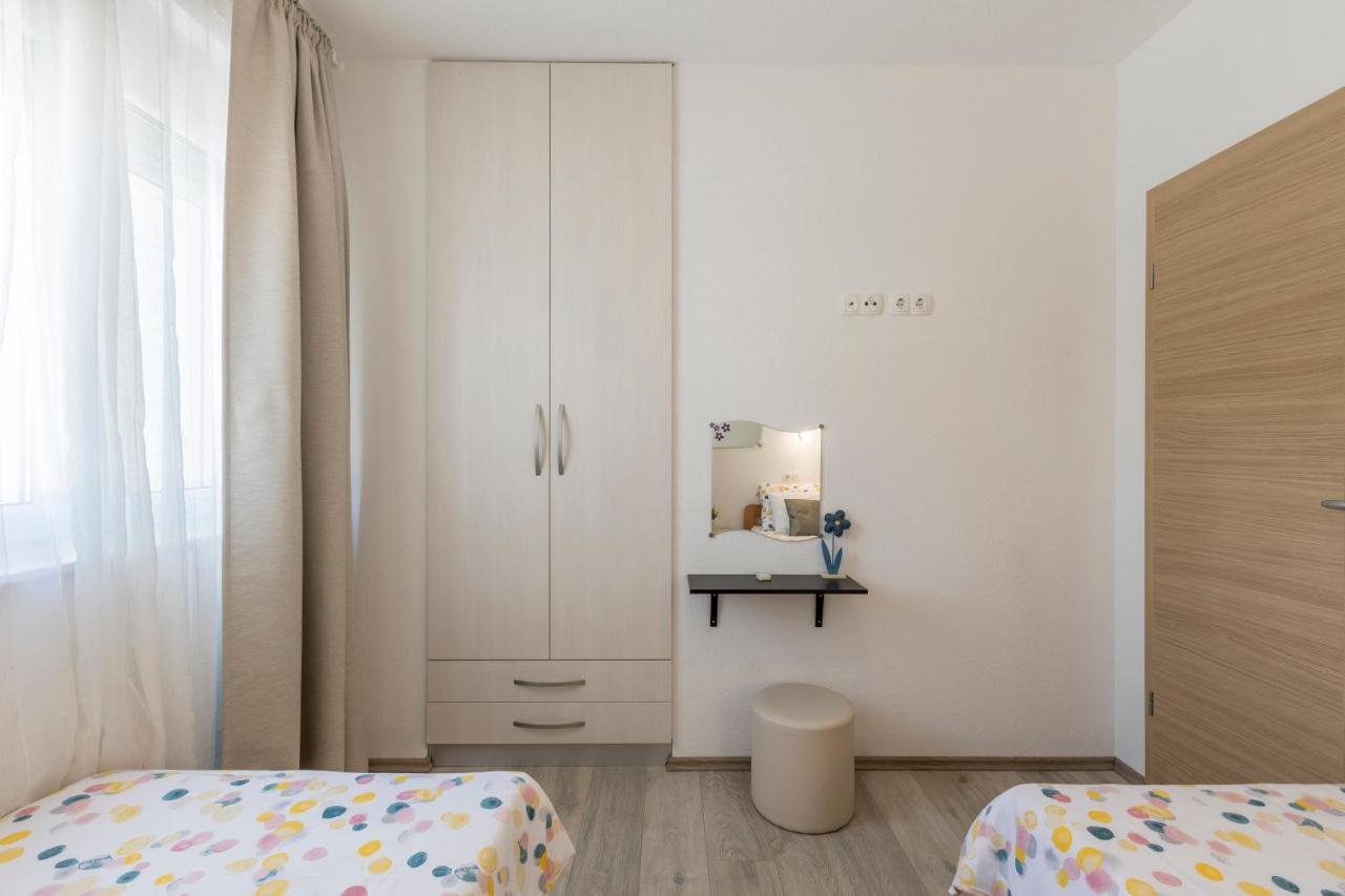 Apart Sa Terasom 250M Od Plaze,Parking,Wi Fi,Rostilj 特罗吉尔 外观 照片