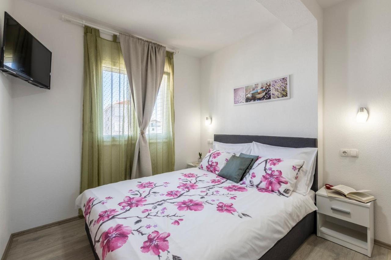 Apart Sa Terasom 250M Od Plaze,Parking,Wi Fi,Rostilj 特罗吉尔 外观 照片