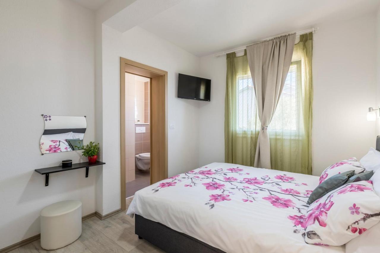 Apart Sa Terasom 250M Od Plaze,Parking,Wi Fi,Rostilj 特罗吉尔 外观 照片