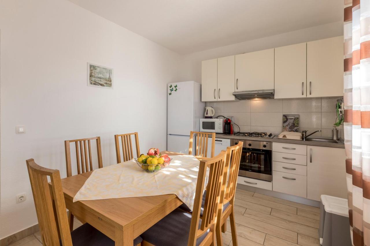 Apart Sa Terasom 250M Od Plaze,Parking,Wi Fi,Rostilj 特罗吉尔 外观 照片