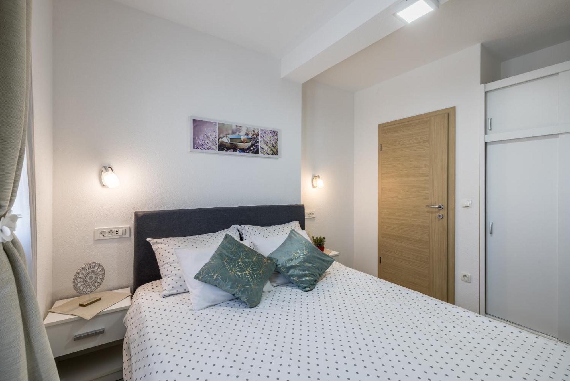 Apart Sa Terasom 250M Od Plaze,Parking,Wi Fi,Rostilj 特罗吉尔 外观 照片