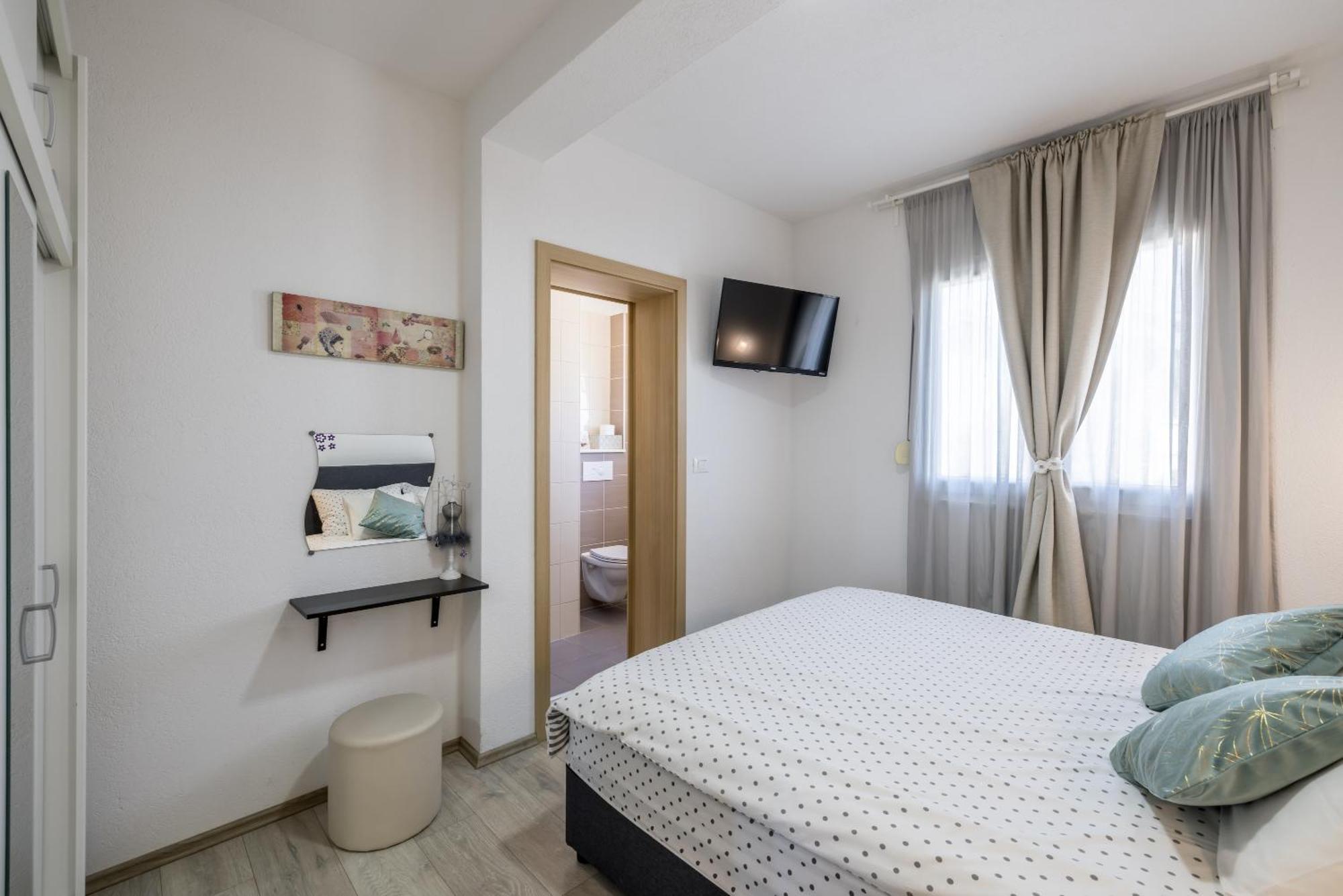 Apart Sa Terasom 250M Od Plaze,Parking,Wi Fi,Rostilj 特罗吉尔 外观 照片