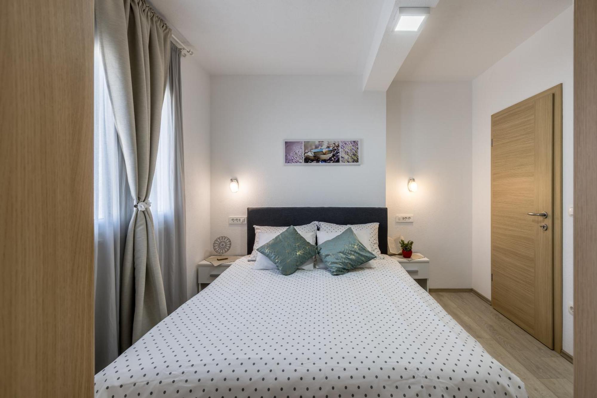 Apart Sa Terasom 250M Od Plaze,Parking,Wi Fi,Rostilj 特罗吉尔 外观 照片