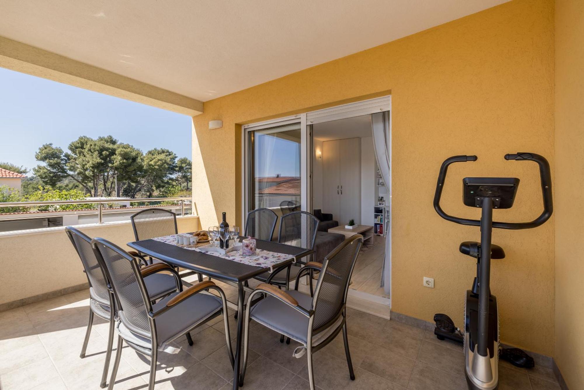 Apart Sa Terasom 250M Od Plaze,Parking,Wi Fi,Rostilj 特罗吉尔 外观 照片