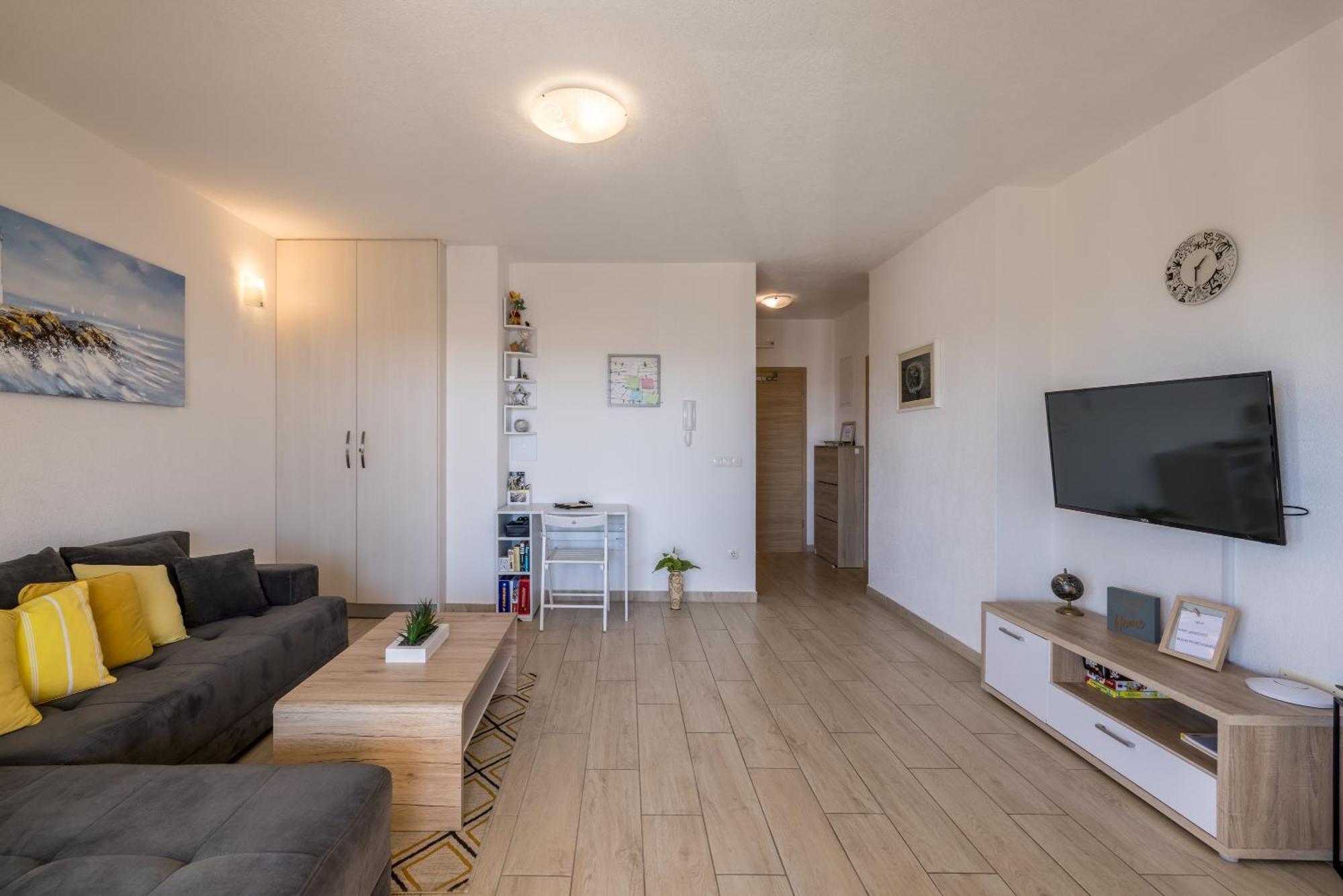 Apart Sa Terasom 250M Od Plaze,Parking,Wi Fi,Rostilj 特罗吉尔 外观 照片