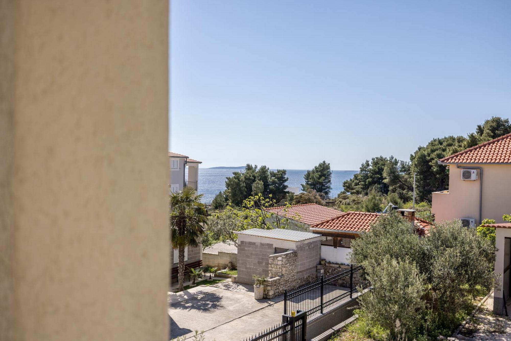 Apart Sa Terasom 250M Od Plaze,Parking,Wi Fi,Rostilj 特罗吉尔 外观 照片